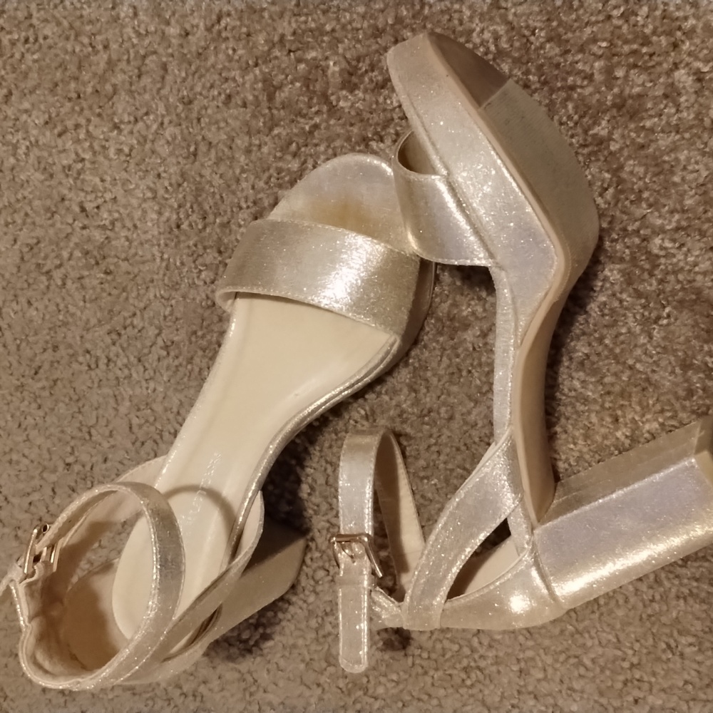 Heels size 7